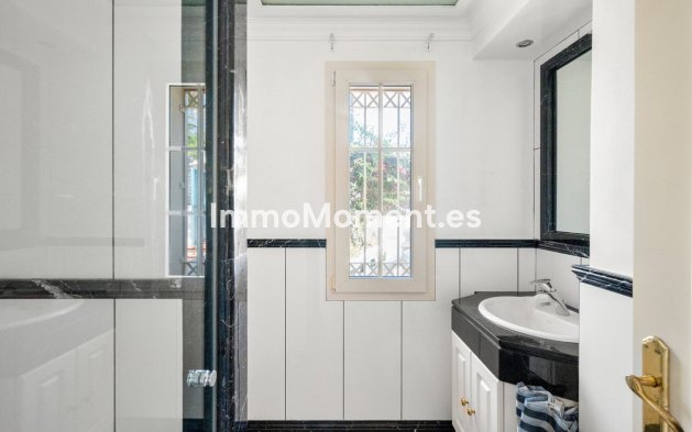 Resale - Detached villa - Marbella - Cortijo Blanco