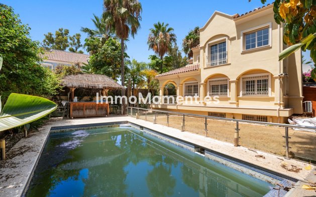 Resale - Detached villa - Marbella - Cortijo Blanco