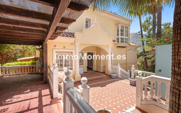 Resale - Detached villa - Marbella - Cortijo Blanco