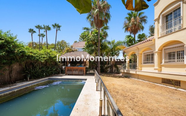 Resale - Detached villa - Marbella - Cortijo Blanco