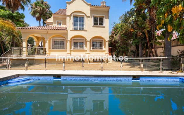 Resale - Detached villa - Marbella - Cortijo Blanco