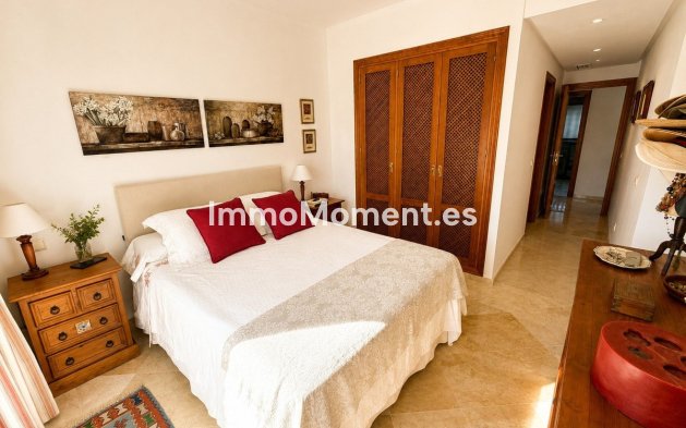 Resale - Apartment - Estepona - Costalita