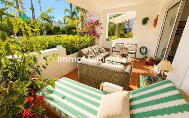 Resale - Apartment - Estepona - Costalita