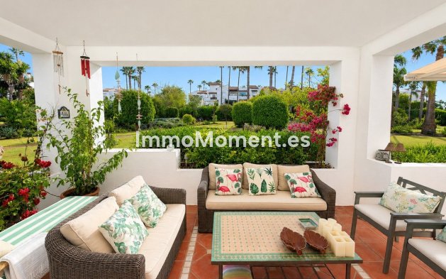 Resale - Apartment - Estepona - Costalita