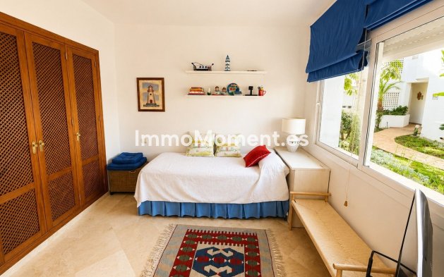 Resale - Apartment - Estepona - Costalita