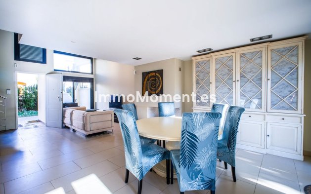 Resale - Townhouse - Estepona - Estepona Centro