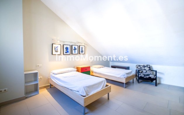 Resale - Townhouse - Estepona - Estepona Centro