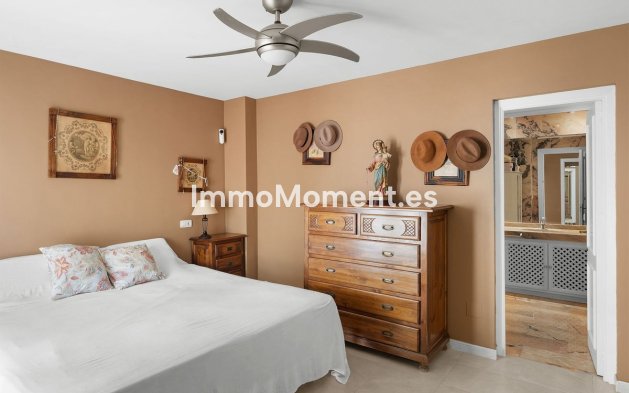 Resale - Apartment - Marbella - Nueva Andalucía