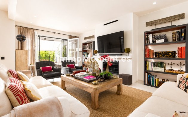 Resale - Townhouse - Marbella - Guadalmina Alta
