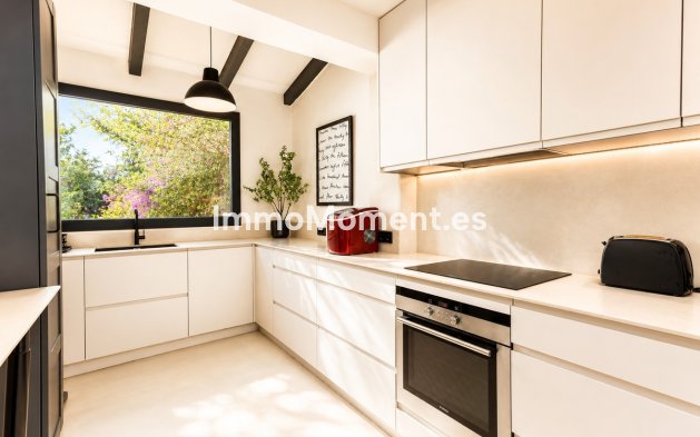 Resale - Townhouse - Marbella - Guadalmina Alta