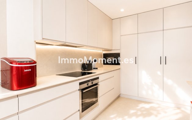 Resale - Townhouse - Marbella - Guadalmina Alta