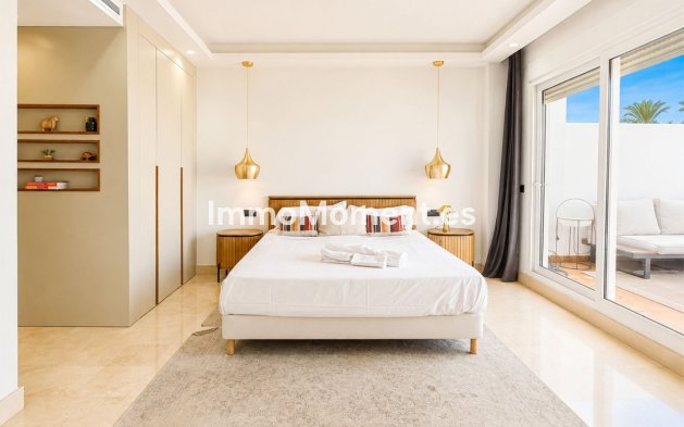 Resale - Apartment - Marbella - Los Monteros