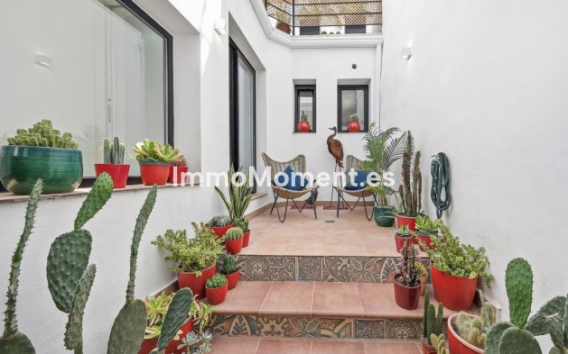 Resale - Townhouse - Estepona - Estepona Centro
