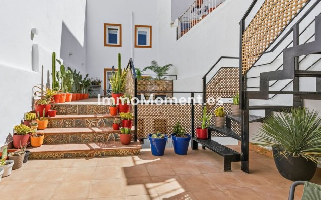 Resale - Townhouse - Estepona - Estepona Centro