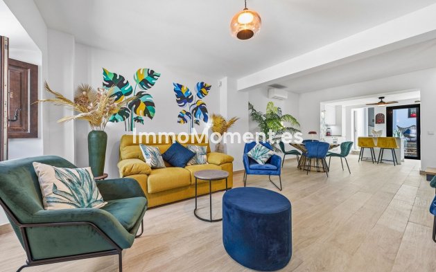 Resale - Townhouse - Estepona - Estepona Centro