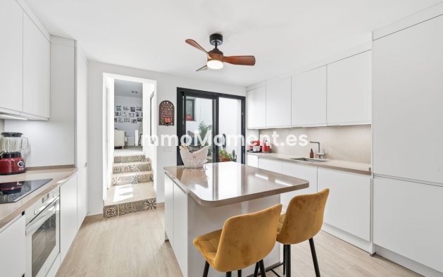 Resale - Townhouse - Estepona - Estepona Centro