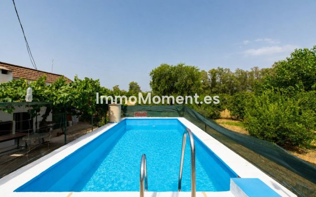 Resale - Country house - Inland  - Coín