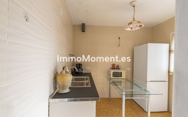 Resale - Country house - Inland  - Coín