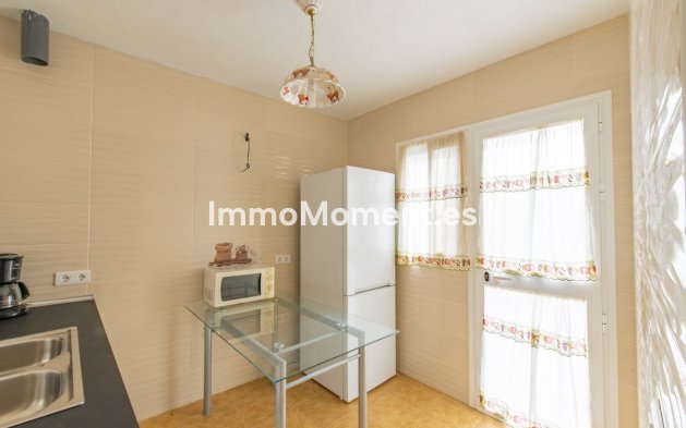 Resale - Country house - Inland  - Coín