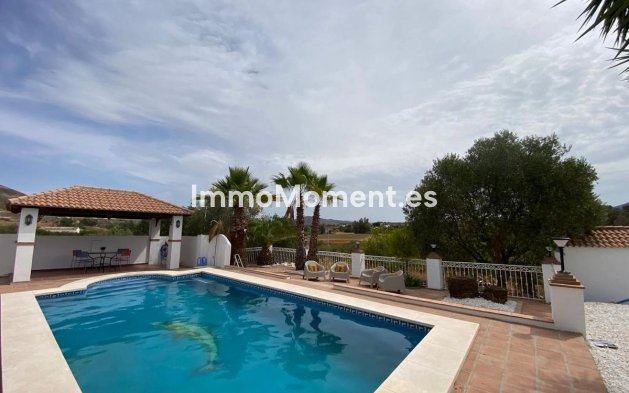 Resale - Country house - Inland  - Alhaurín el Grande Centro