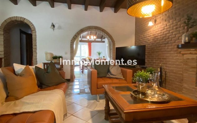 Resale - Country house - Inland  - Alhaurín el Grande Centro