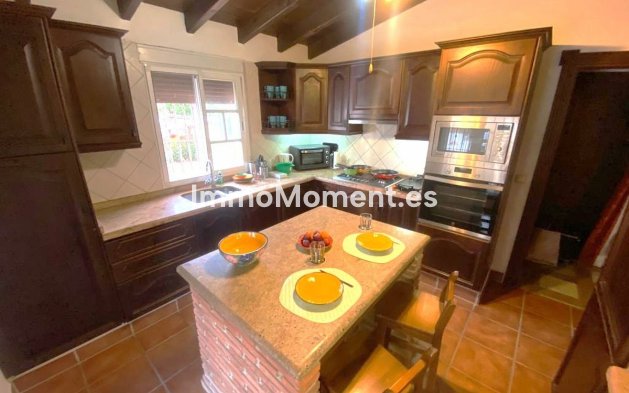Resale - Country house - Inland  - Alhaurín el Grande Centro