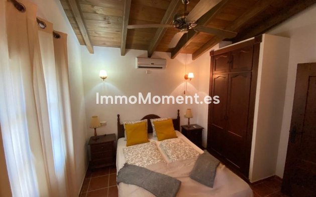 Resale - Country house - Inland  - Alhaurín el Grande Centro