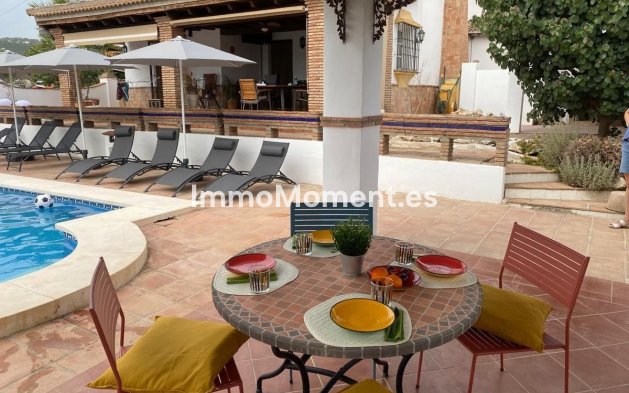 Resale - Country house - Inland  - Alhaurín el Grande Centro