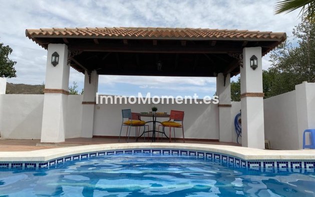 Resale - Country house - Inland  - Alhaurín el Grande Centro