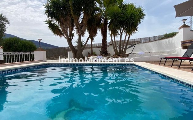 Resale - Country house - Inland  - Alhaurín el Grande Centro