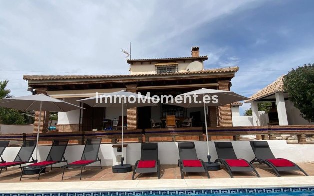 Resale - Country house - Inland  - Alhaurín el Grande Centro
