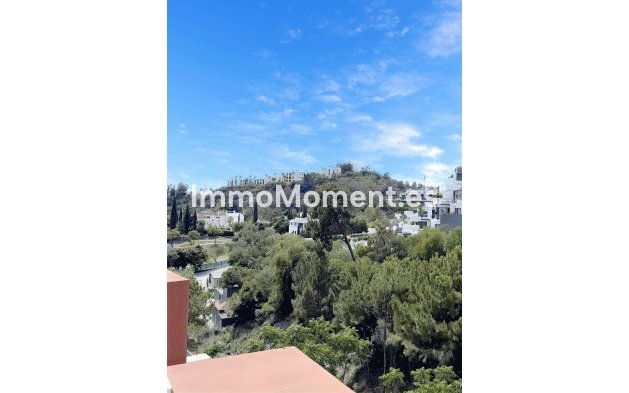 Resale - Apartment - Benahavís - La Quinta