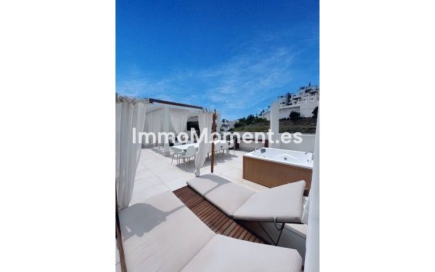 Resale - Apartment - Benahavís - La Quinta