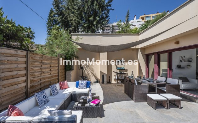 Resale - Detached villa - Estepona - Estepona Centro