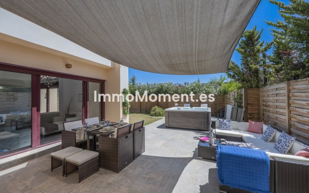 Resale - Detached villa - Estepona - Estepona Centro
