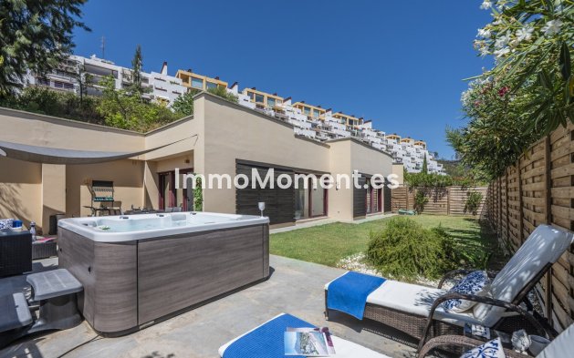 Resale - Detached villa - Estepona - Estepona Centro