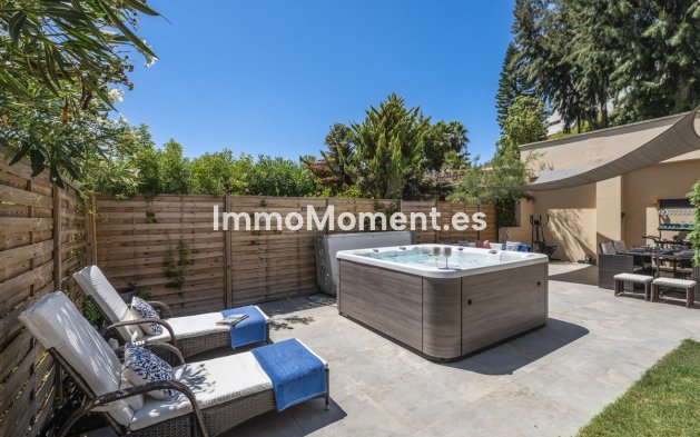 Resale - Detached villa - Estepona - Estepona Centro