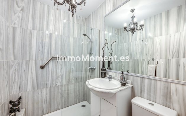 Resale - Detached villa - Estepona - Estepona Centro