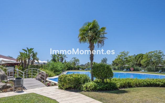 Resale - Detached villa - Estepona - Estepona Centro