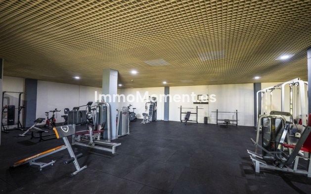 Resale - Detached villa - Estepona - Estepona Centro