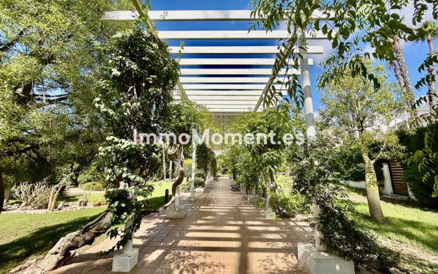 Bestaande woning - Vrijstaande villa - Orihuela - Villamartín