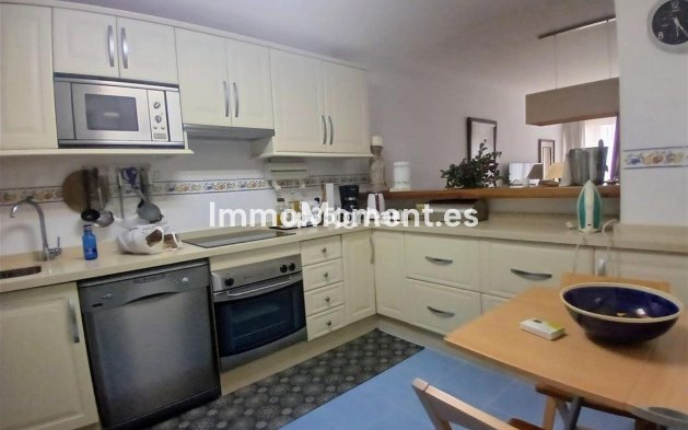 Wiederverkauf - Wohnung - Estepona  - Estepona Centro