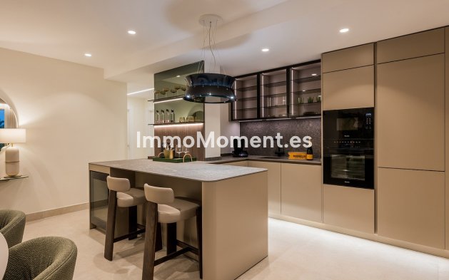 Resale - Apartment - Estepona - Estepona Centro