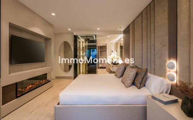 Resale - Apartment - Estepona - Estepona Centro