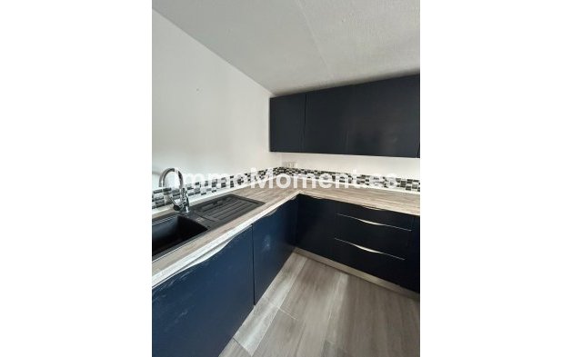 Bestaande woning - Vrijstaande villa - Estepona  - Estepona Centro