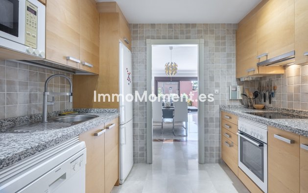 Revente - Appartement - Estepona  - Estepona Centro