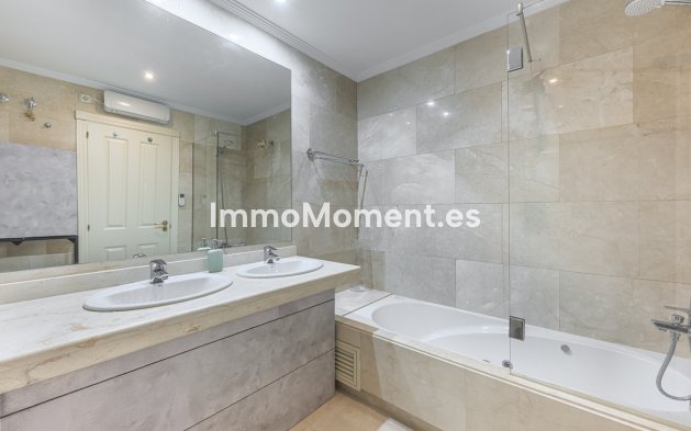 Revente - Appartement - Estepona  - Estepona Centro