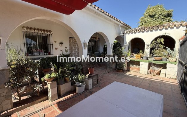 Resale - Country house - Inland  - Alhaurín el Grande Centro
