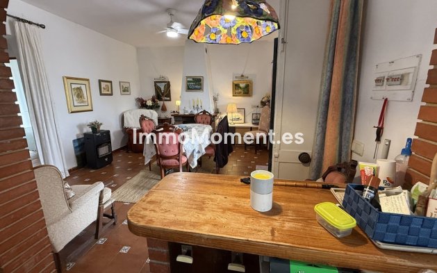 Resale - Country house - Inland  - Alhaurín el Grande Centro