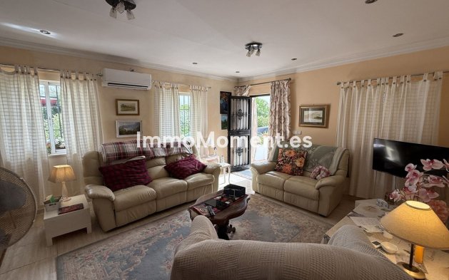 Resale - Country house - Inland  - Alhaurín el Grande Centro